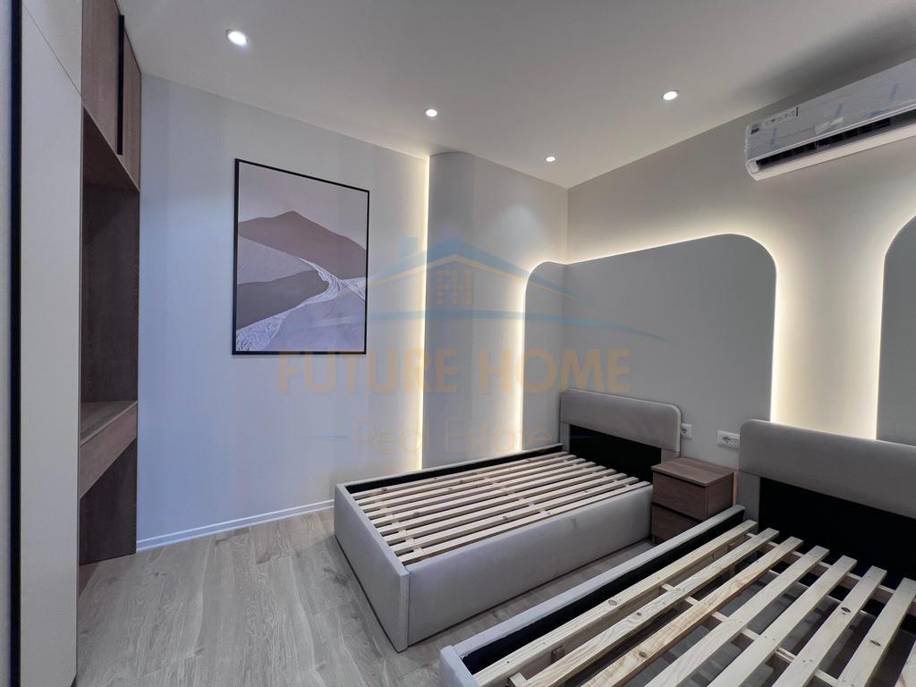 Shitet apartament 2+1 , 21 Dhjetori