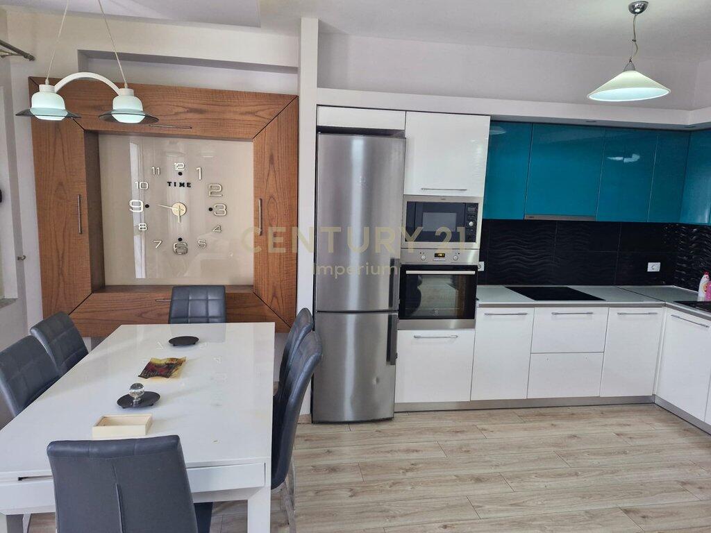 Appartamento 3+1+2 In Affitto a Yzberish, vicino a Grand Gallery 500 € /Mese