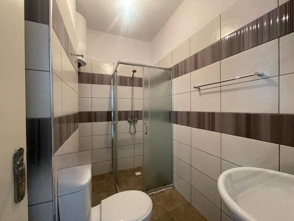 ISH FUSHA E AVIACJONIT, APARTAMENT 1+1 PER QIRA