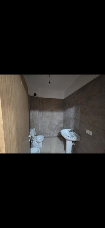 📍5 Maji Shitet Apartament 2+1+2
