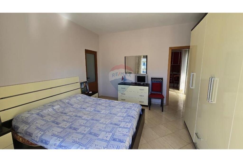 APARTAMENT 2+1 PER QIRA, prane Shparit Fresk