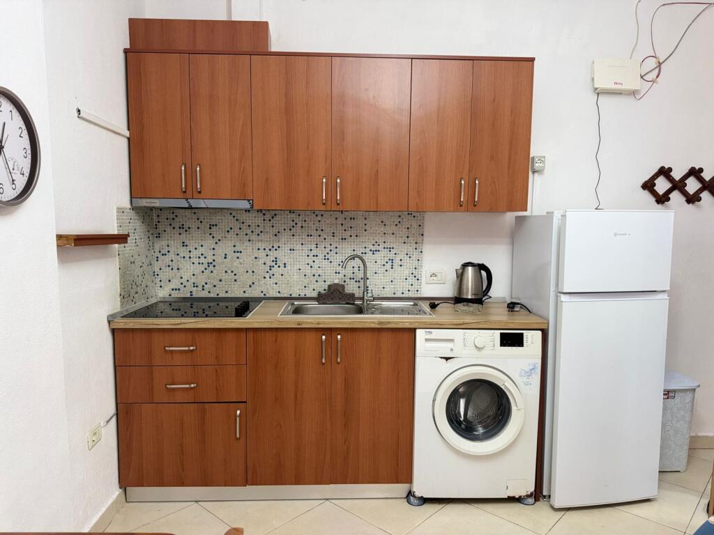 Appartamenti in Affitto 1+1 a Durazzo, Vicino alla Roccia di Kavaja!