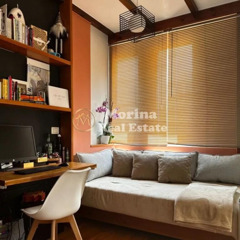 Rent, Triplex 2+1+3, near the Palace of Brigades, 1000 Euro