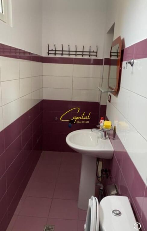 LOCALE COMMERCIALE IN AFFITTO 155 M2 EX CAMPO DI AVIAZIONE 800 EURO