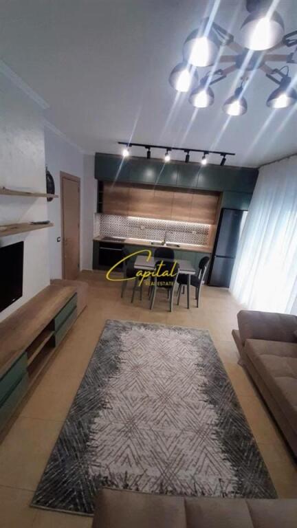 APARTAMENT ME QERA 1+1 5 MAJI 50.000 LEKE