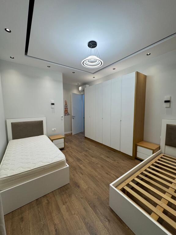 Rent,Villa, Fresku, Dalip Topi Street,Fresku.