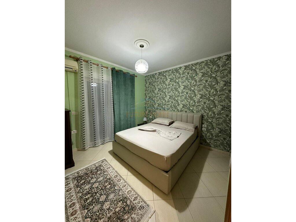 Shitet apartament 2+1 Rruga e Elbasanit