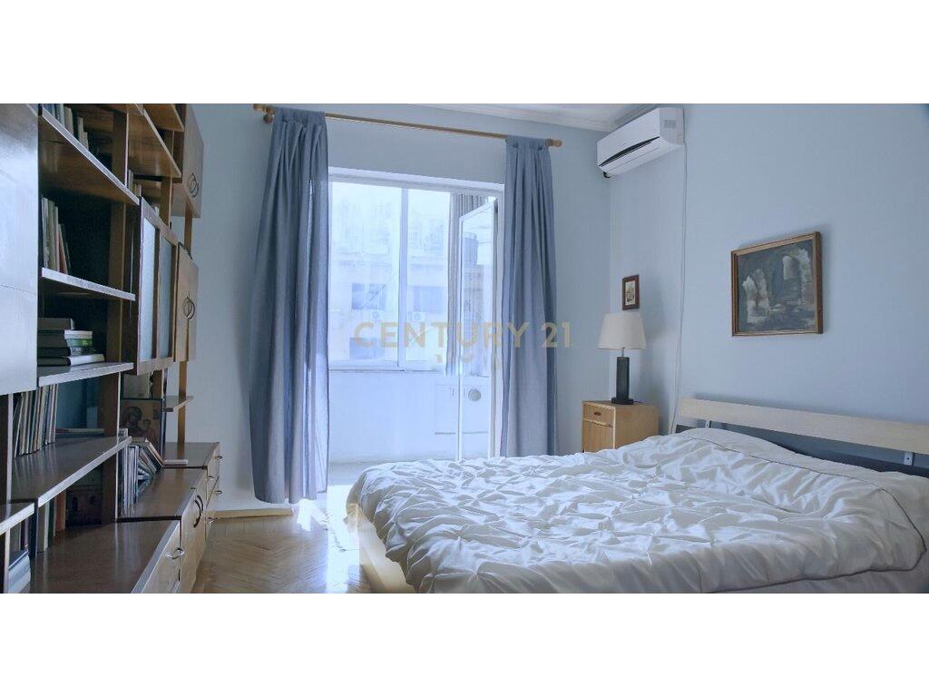 APARTAMENT 2+1 ME QIRA ,KAFE FLORA