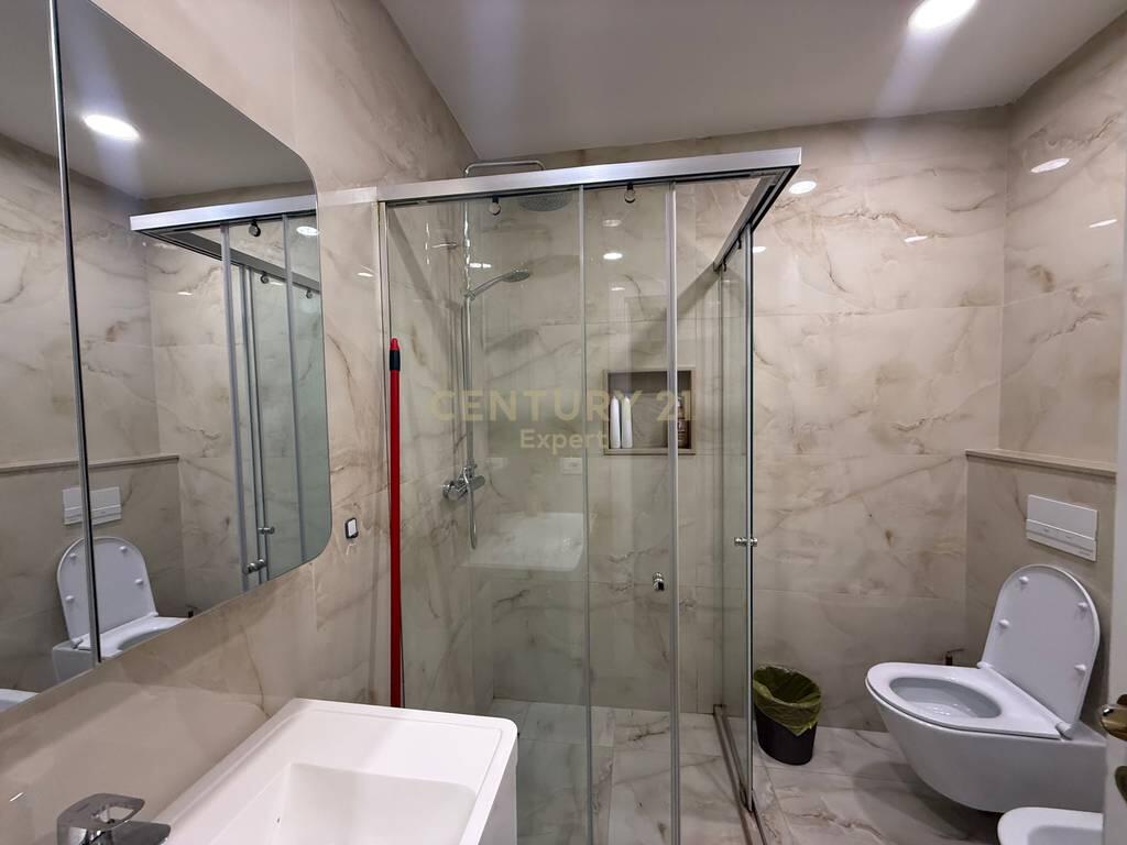 850€, Ish Blloku Apartament 1+1