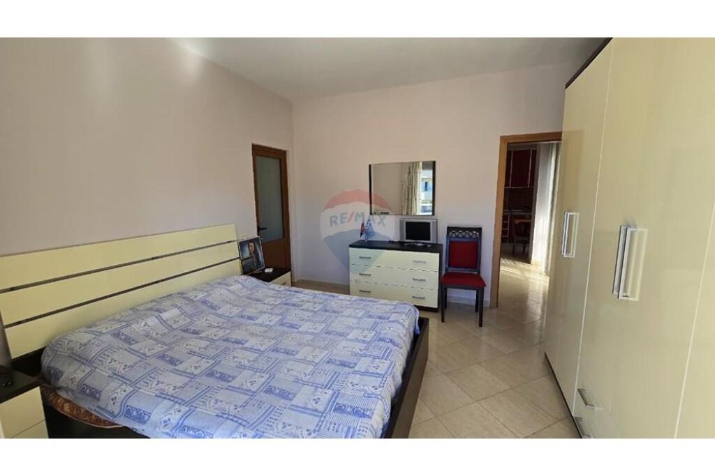 APARTAMENT 2+1 PER QIRA, prane Shparit Fresk