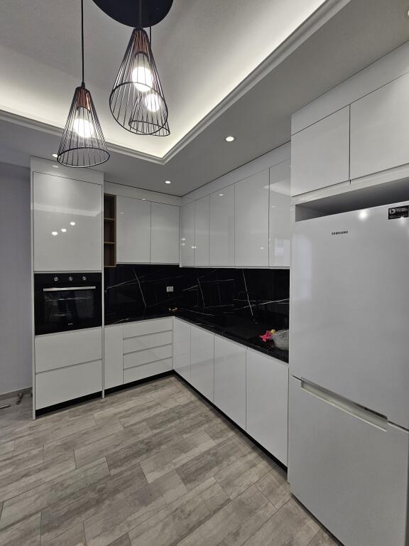 JEPET ME QERA APARTAMENT 2+1 NE PLAZH, PRANE HOTEL ANTALYA