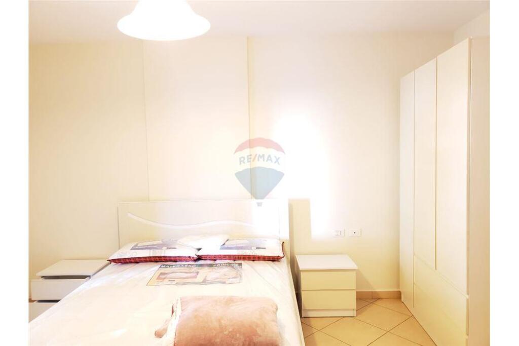 APARTAMENT ME QIRA 3+1 NE QENDER !