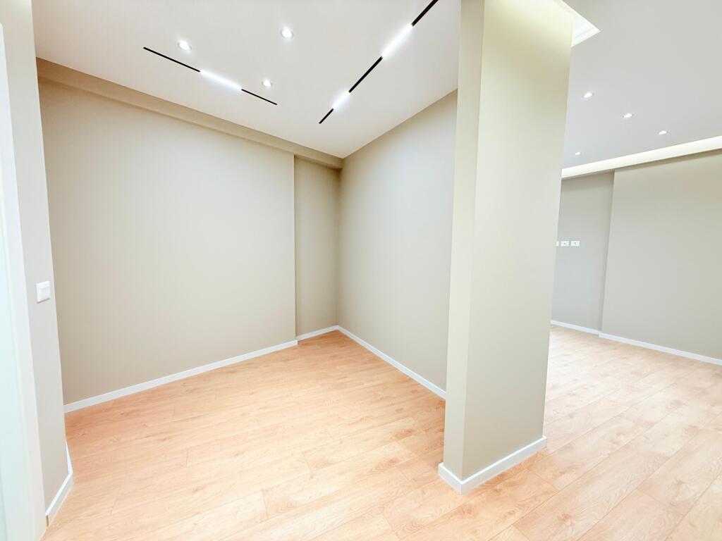 🏢 Spazio Ufficio in Affitto – Via Jordan Misja