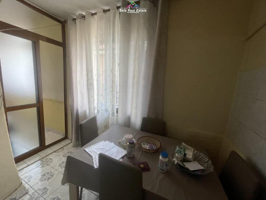 Apartament Ne Shitje 2+1 ne Xhamllik (ID B121204) Tirane