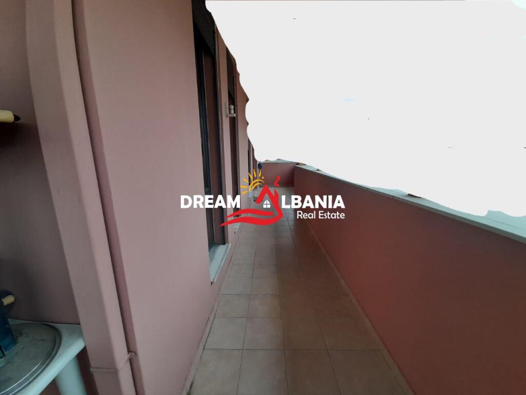 Appartamento 2+1 con Veranda e 2 Bagni in Vendita – Centro di Yzberisht, vicino a Nela 6 (ID 41212073)