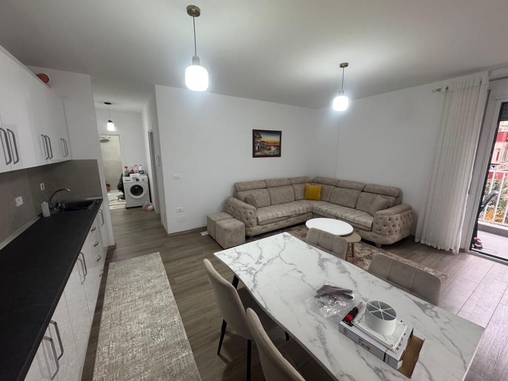 📣 QERA SUPER Apartament 1+1 Me Ballkon 📍 Xhamllik 🛣️ Rruga "Xhanfize Keko"  💶 Cmimi 600 Euro