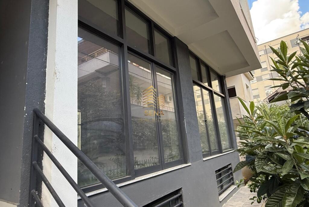 Rent, Business Premises, Kinostudio, 50,000 Lek/MONTH