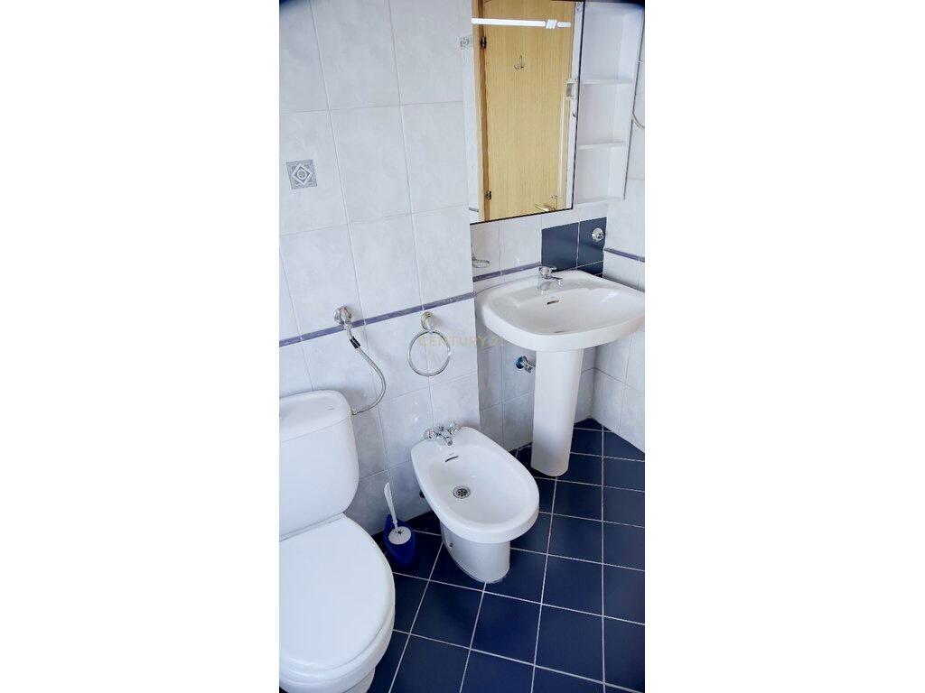 APARTAMENT 2+1 ME QIRA ,KAFE FLORA