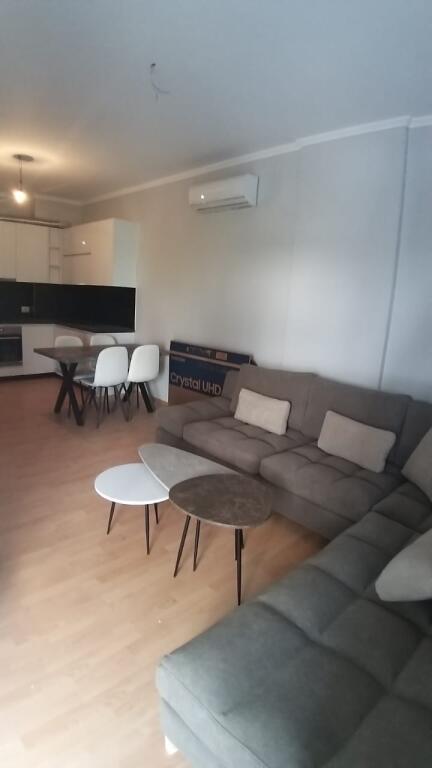 Appartamento 2+1 in affitto 21 Dicembre Palazzo Caves