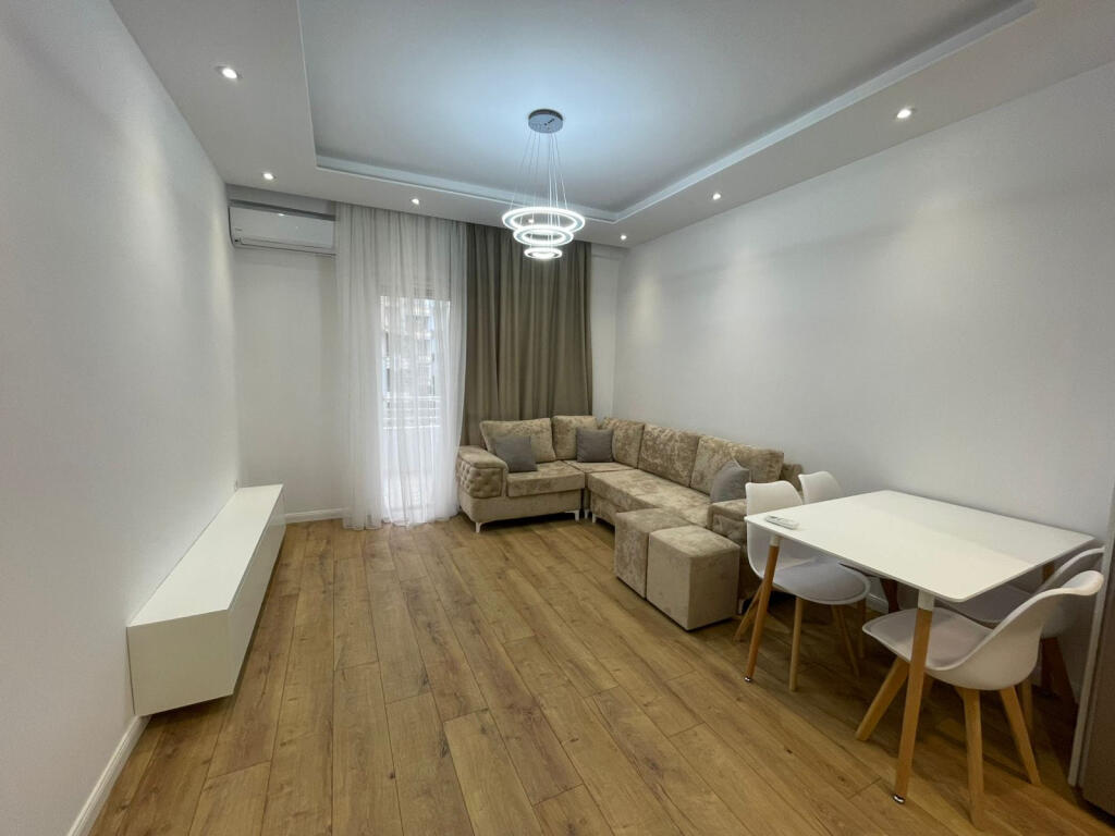 Apartament Ne Shitje 1+1 tek Kodra e Diellit (ID B110489) Tirane