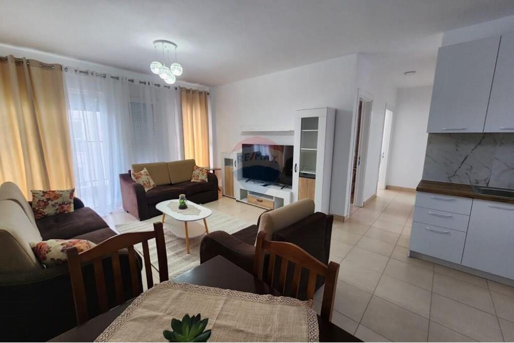 Apartament 2+1+2 per qira te 5 Maji!