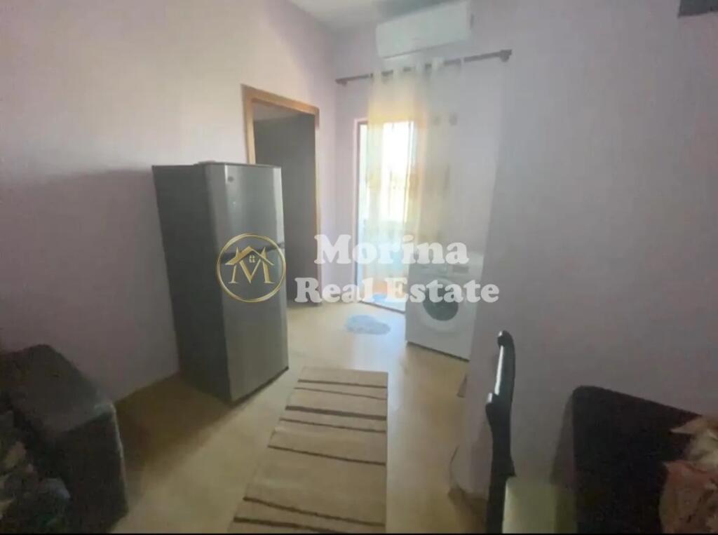 Appartamento 1+1, Via Jordan Misja, 300 Euro/mese