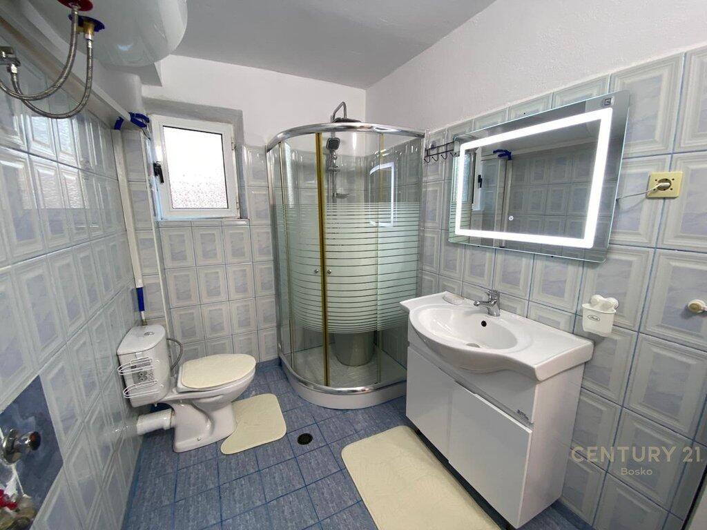 Appartamento 2+1 in Affitto in Via Ferit Xhajko ,! 600 € /Mese