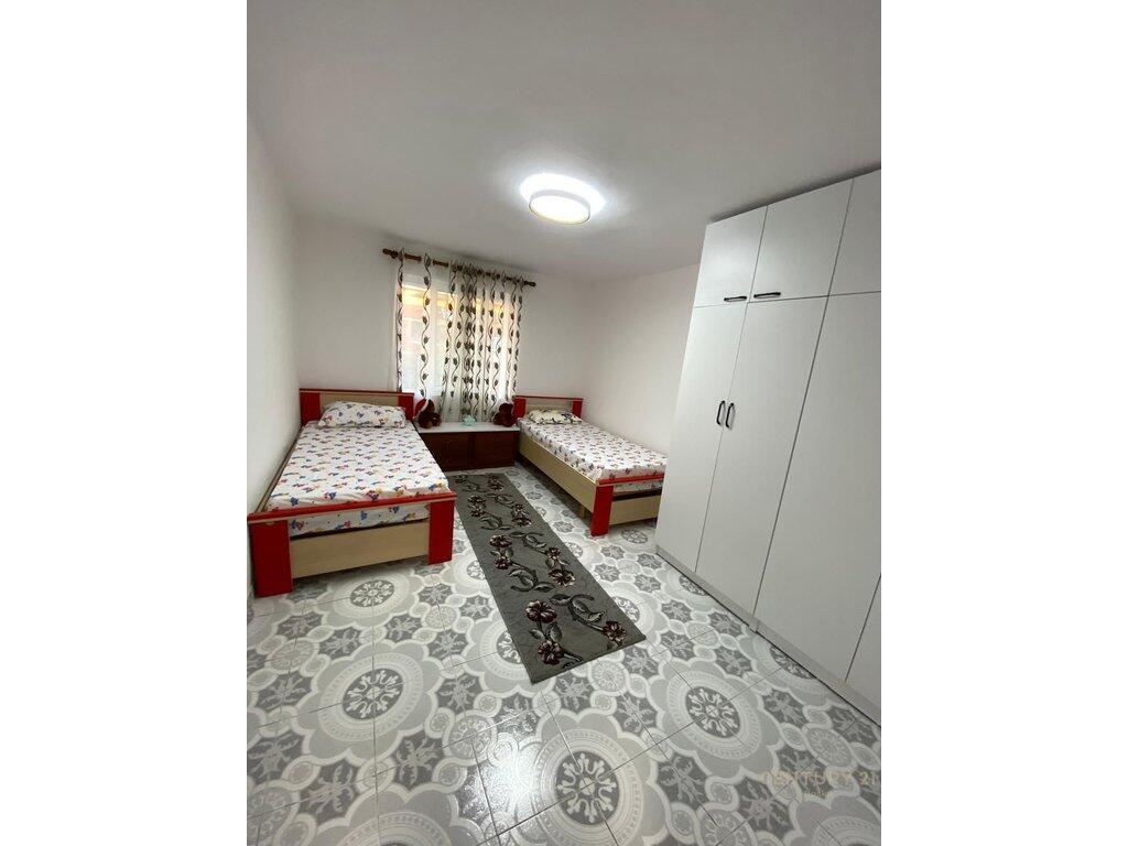 Appartamento 2+1 in Affitto in Via Ferit Xhajko ,! 600 € /Mese