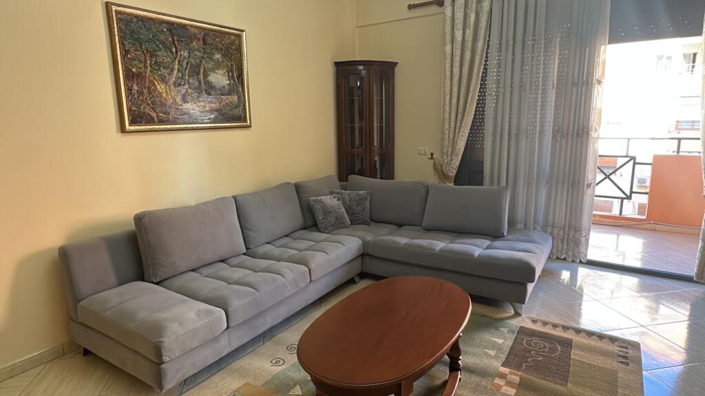 TEK KOMUNA PRANE PASITICERI REKES 1+1