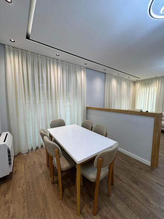 Rent,Villa, Fresku, Dalip Topi Street,Fresku.