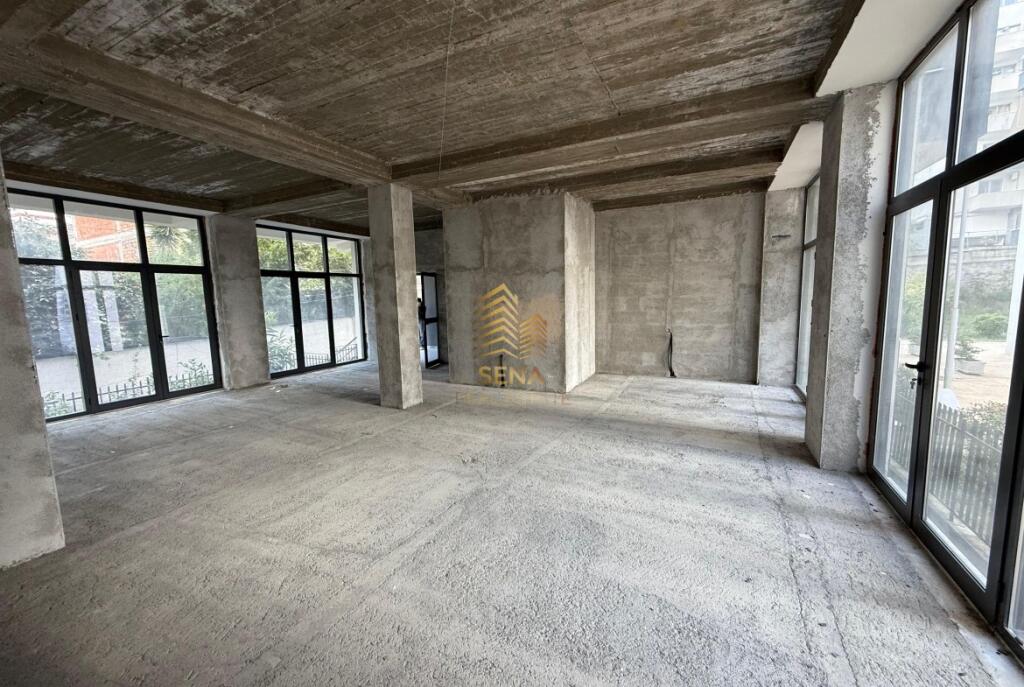 Rent, Business Premises, Kinostudio, 50,000 Lek/MONTH