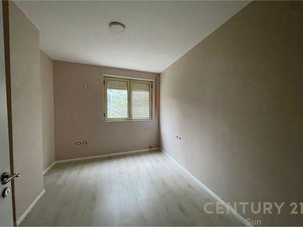 Commercial Space for Rent – Opposite Kristal Center, Tirana