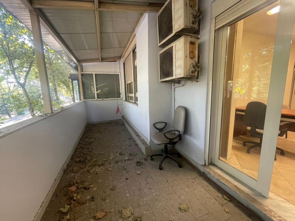 APARTAMENT 3+1 ME QIRA PER ZYRE  PRANE MYSLYM SHYRIT 550 EURO