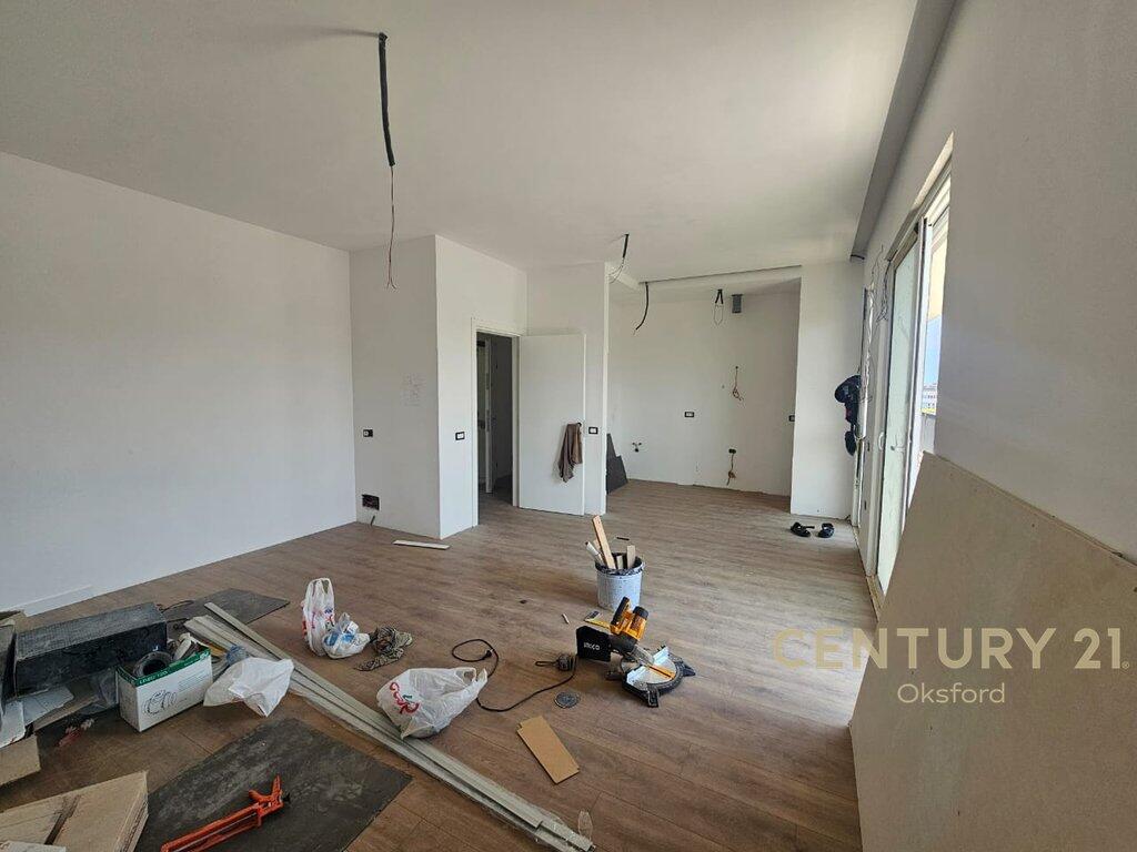 OKAZION!! SHESIM APARTAMENT 2+1+2 TE UNIVERS CITY (QTU) !