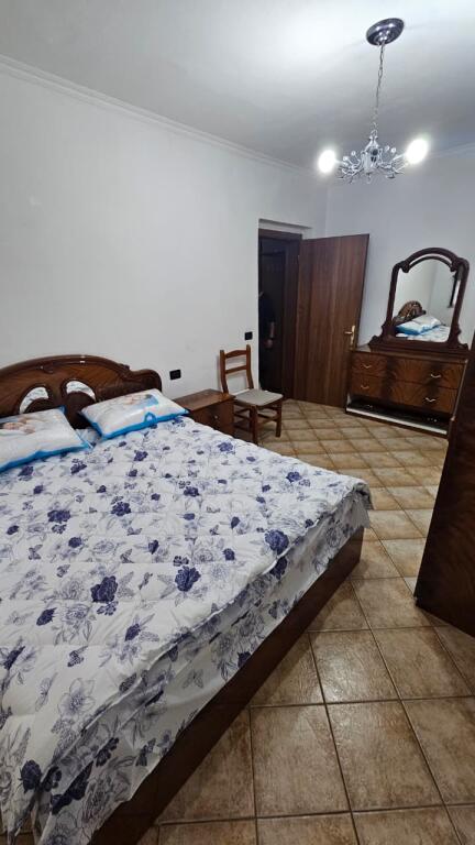Sami Frasheri School 2+1 apartment for rent