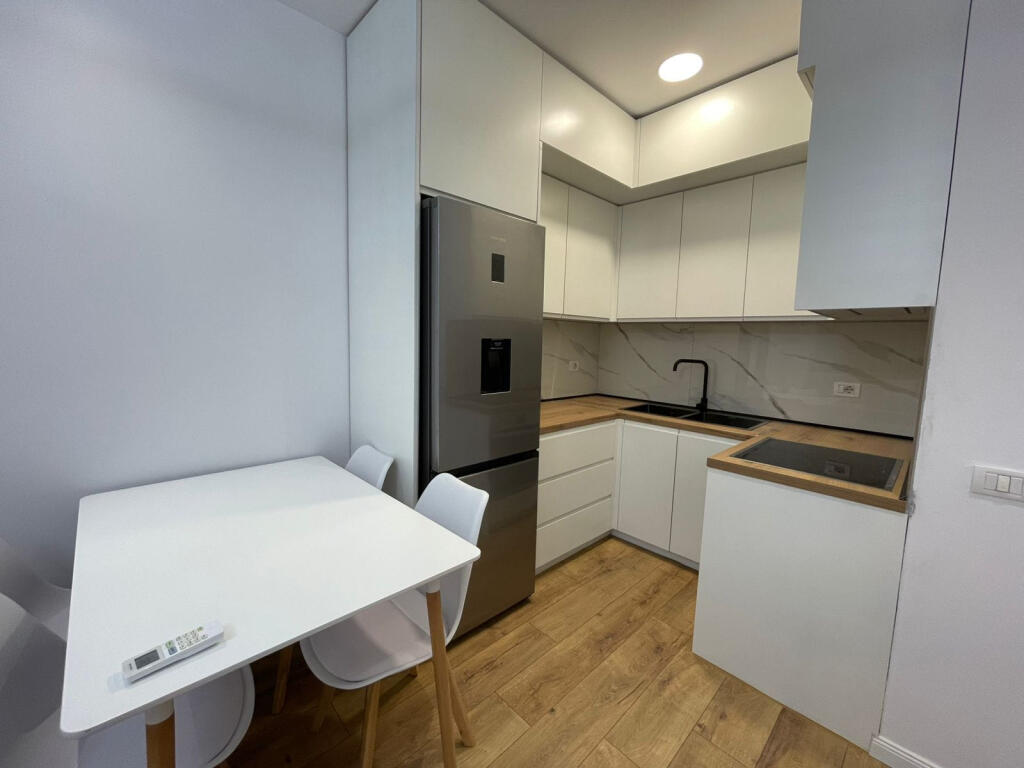 Apartament Ne Shitje 1+1 tek Kodra e Diellit (ID B110489) Tirane