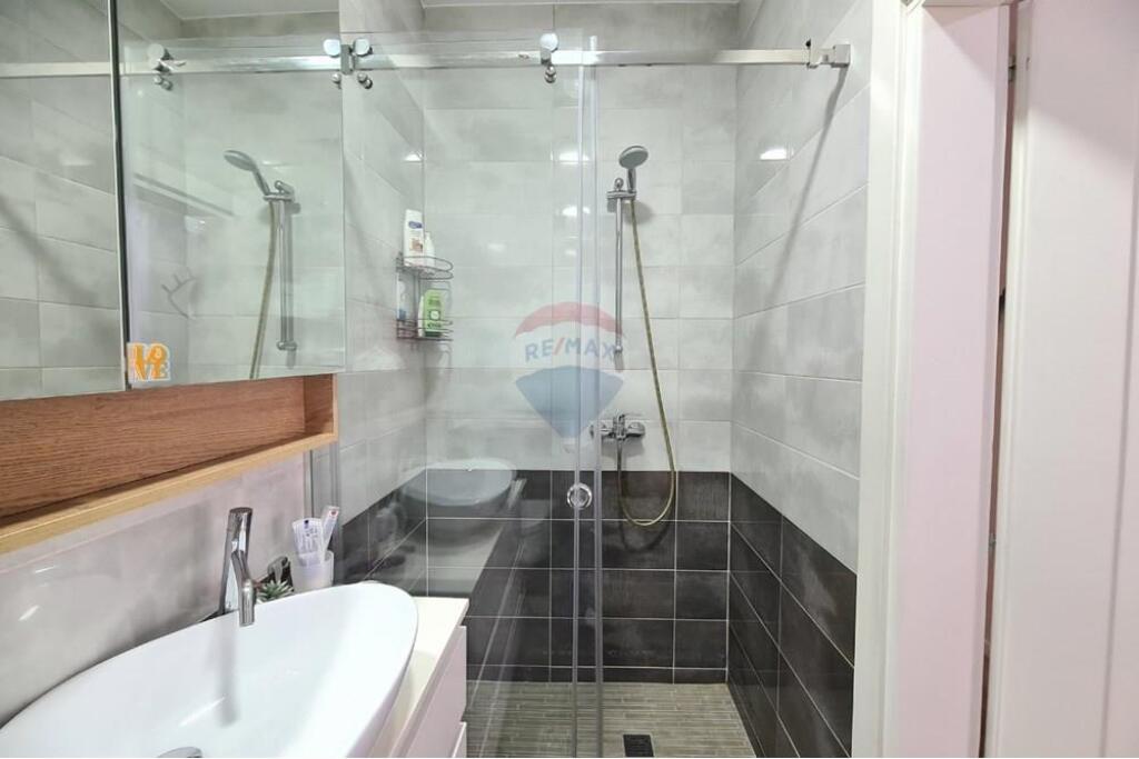 Apartament 2+ 1 +post parkimi ne shitje tek 21!