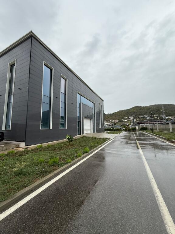 WAREHOUSE FOR RENT 1600 M2 PEZE HELMES 4,000 EURO