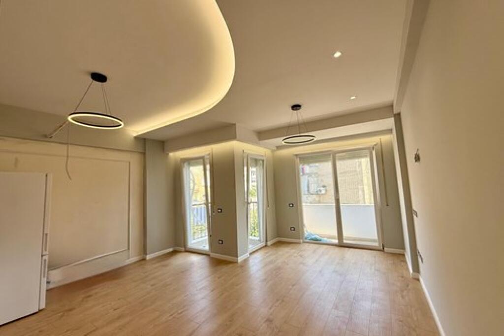 Apartment 2+1 for rent at Brryli