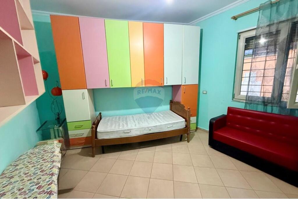 APARTAMENT 2+1 PER QIRA,REST..FRESKU