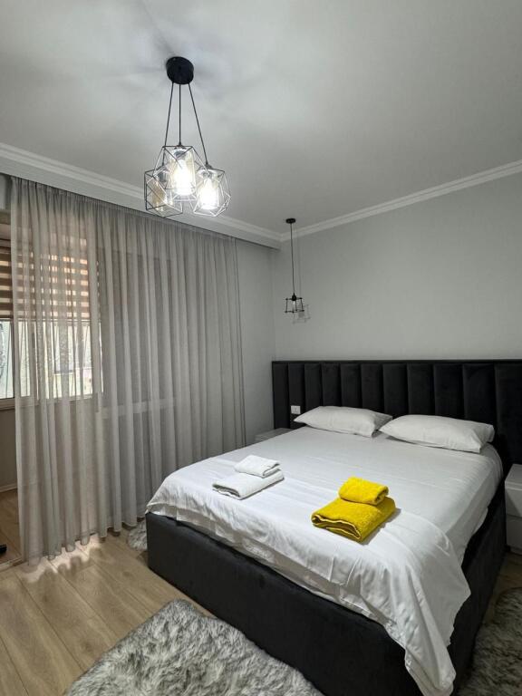 ✨ Apartament 1+1 me Qira – Në Zemër të Bllokut ✨