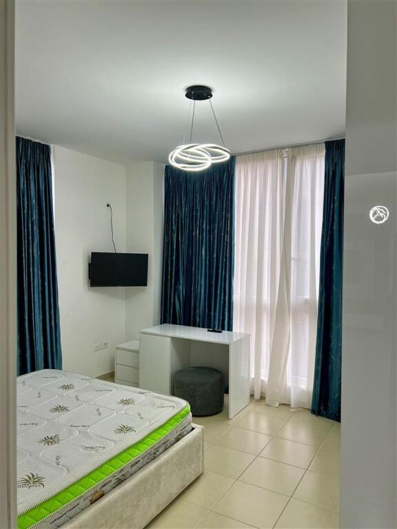 AFFITTASI 2+1+1 STAZIONE DEL TRENO VICINO NUOVO BLV 65.000 LEKE