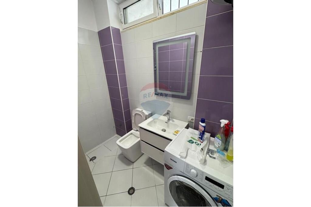 APARTAMENT 2+1 ME PARKIM NE SHITJE BILL KLINTON !