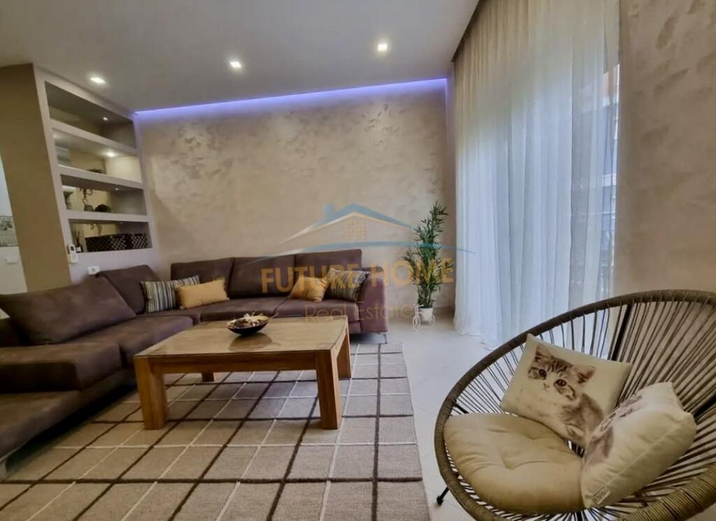 Qera, Apartament 2 + 1 , Kopeshti Zoologjik !
