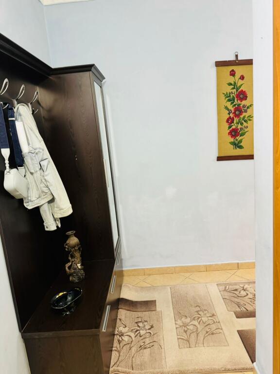 Ish Parku bosh hyrje me qera