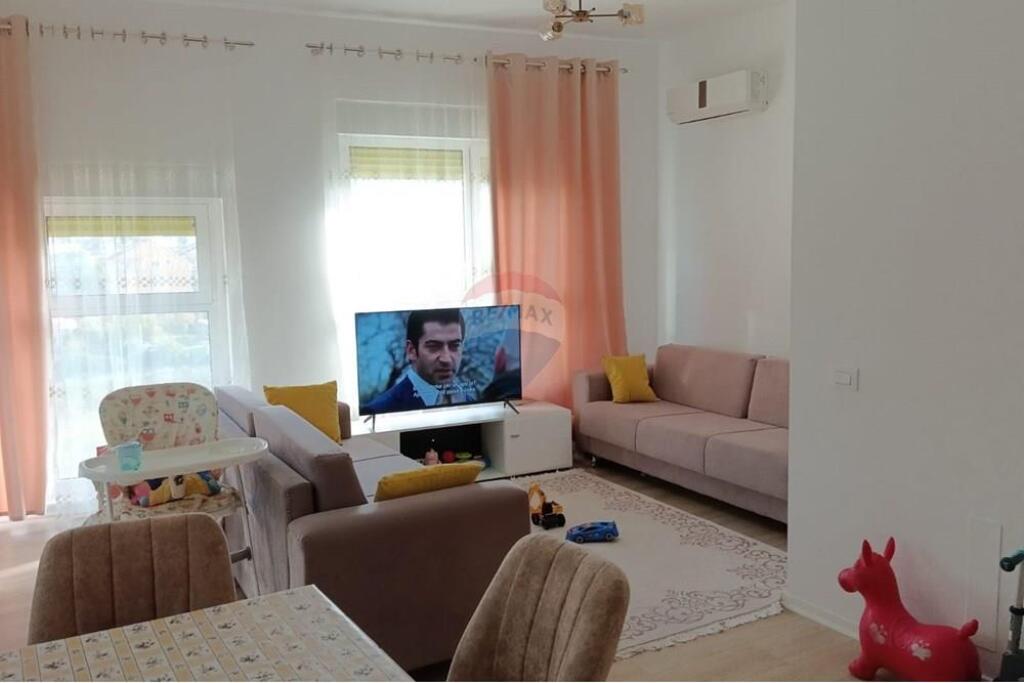 Apartament 2+1 per qira Te Kompleksi Mangalem!