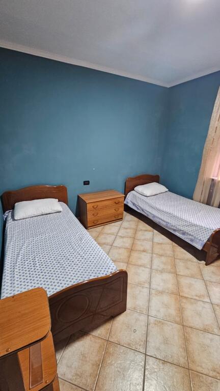 Sami Frasheri School 2+1 apartment for rent