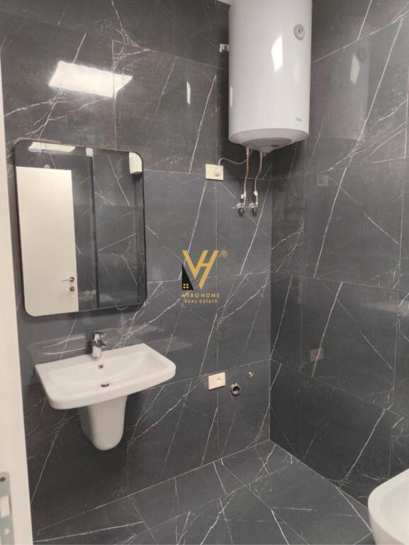 AFFITTASI UFFICIO 75 M2 VICINO A MINE PEZA 550 EURO