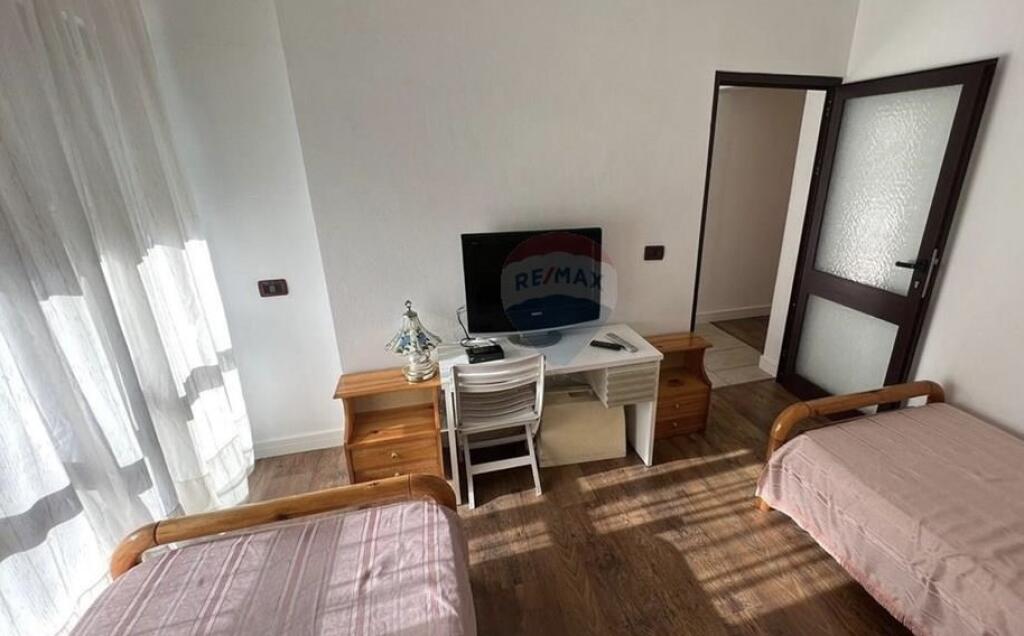 Apartment 2+1+2 for rent on Mine Peza Street.