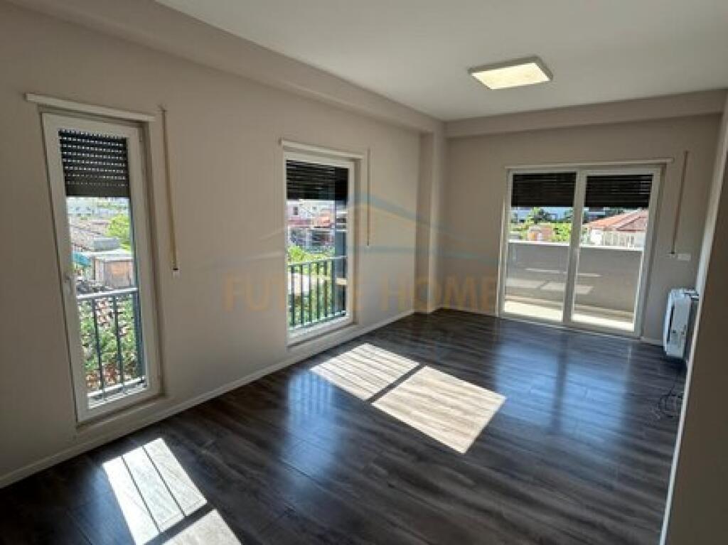 Shitet, Apartament 2+1, Quartum Residence, Rruga Jordan Misja, Tiranë.